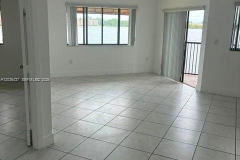 Copropriété à louer à Miami Lakes, Floride: 2 chambres, 101.26 m2 № 2085305 - photo 4