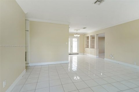 Casa en venta en Wilton Manors, Florida, 3 dormitorios, 115.94 m2 № 1969139 - foto 2