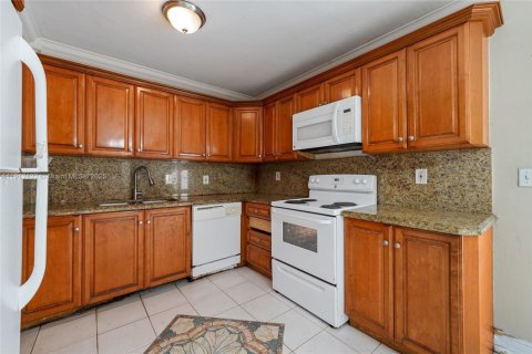 Casa en venta en Wilton Manors, Florida, 3 dormitorios, 115.94 m2 № 1969139 - foto 9