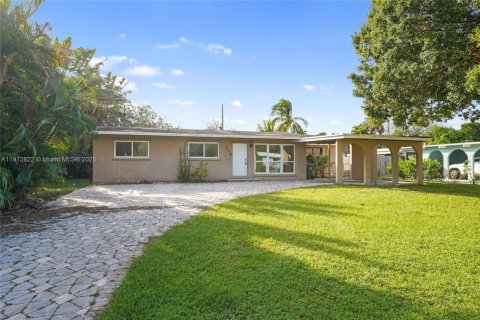 Casa en venta en Wilton Manors, Florida, 3 dormitorios, 115.94 m2 № 1969139 - foto 1