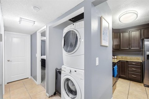 Condo in Deltona, Florida, 2 bedrooms  № 2208065 - photo 22