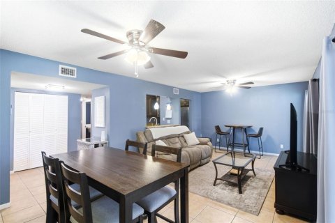 Condo in Deltona, Florida, 2 bedrooms  № 2208065 - photo 7