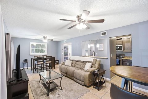 Condo in Deltona, Florida, 2 bedrooms  № 2208065 - photo 5