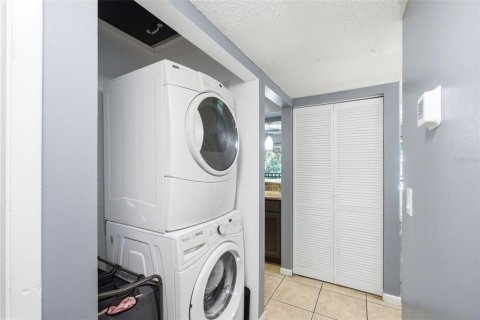 Condo in Deltona, Florida, 2 bedrooms  № 2208065 - photo 21