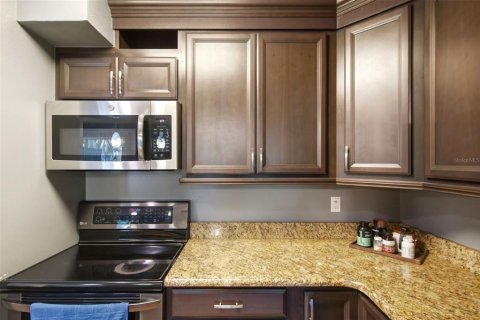 Condo in Deltona, Florida, 2 bedrooms  № 2208065 - photo 8