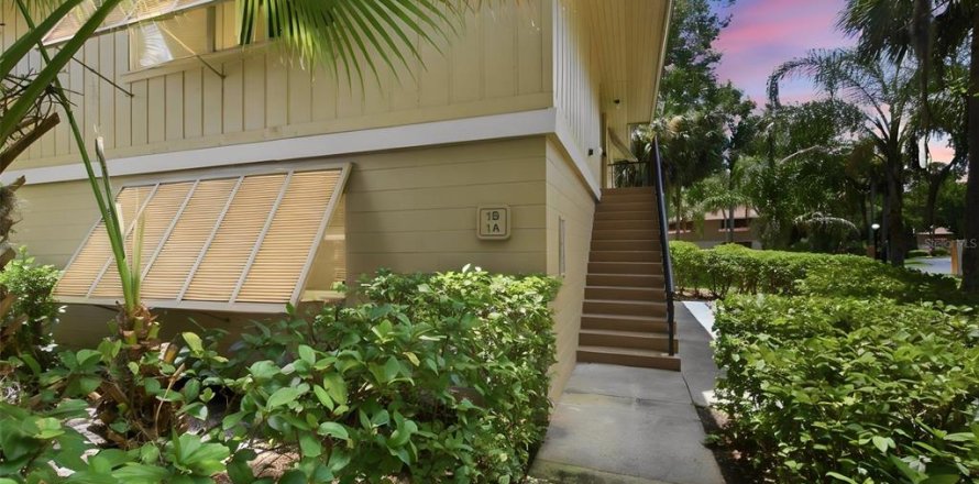Condo in Deltona, Florida, 2 bedrooms  № 2208065