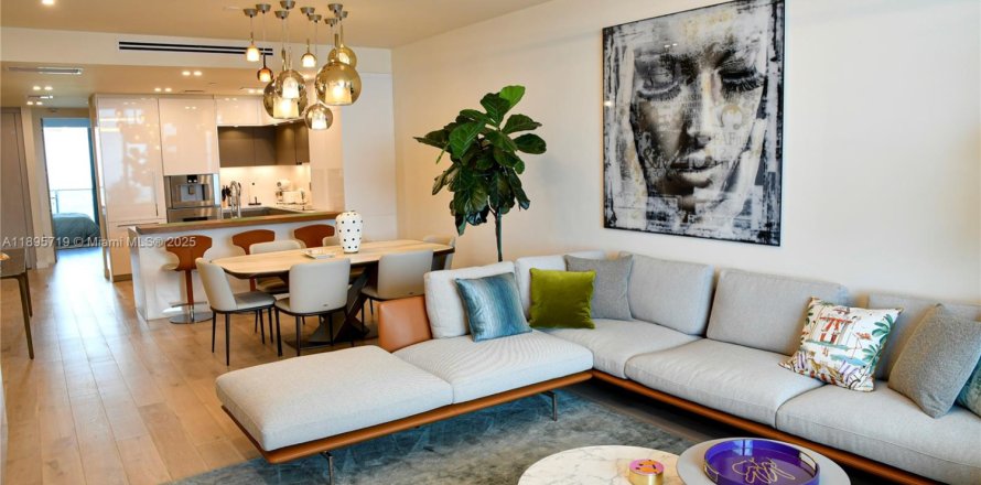 Condominio en Sunny Isles Beach, Florida, 2 dormitorios  № 1952025