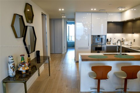 Condominio en alquiler en Sunny Isles Beach, Florida, 2 dormitorios, 134.43 m2 № 1952025 - foto 15