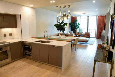 Condominio en alquiler en Sunny Isles Beach, Florida, 2 dormitorios, 134.43 m2 № 1952025 - foto 13