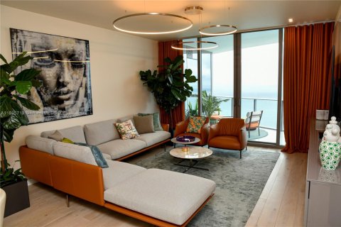 Condominio en alquiler en Sunny Isles Beach, Florida, 2 dormitorios, 134.43 m2 № 1952025 - foto 3