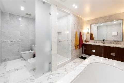 Condominio en alquiler en Sunny Isles Beach, Florida, 2 dormitorios, 134.43 m2 № 1952025 - foto 23