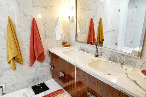 Condominio en alquiler en Sunny Isles Beach, Florida, 2 dormitorios, 134.43 m2 № 1952025 - foto 24