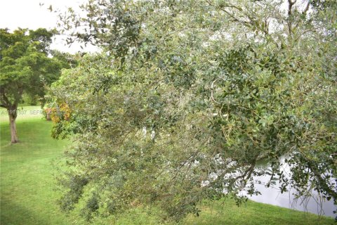 Condominio en venta en Sunrise, Florida, 2 dormitorios, 95.69 m2 № 1967337 - foto 15