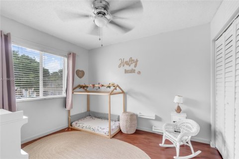 Townhouse in Miami, Florida 3 bedrooms, 117.99 sq.m. № 1836590 - photo 15