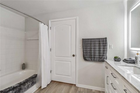 Condominio en alquiler en Sarasota, Florida, 2 dormitorios, 112.32 m2 № 1590531 - foto 28