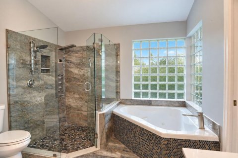 House in Coral Springs, Florida 6 bedrooms, 312.8 sq.m. № 2429811 - photo 10