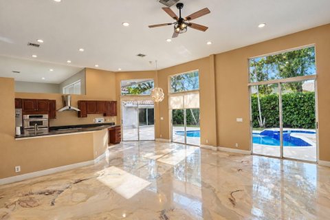 House in Coral Springs, Florida 6 bedrooms, 312.8 sq.m. № 2429811 - photo 25