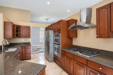 House in Coral Springs, Florida 6 bedrooms, 312.8 sq.m. № 2429811 - photo 26