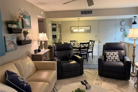 Condo in Port Charlotte, Florida, 2 bedrooms  № 2099398 - photo 5