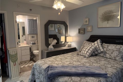 Condo in Port Charlotte, Florida, 2 bedrooms  № 2099398 - photo 9
