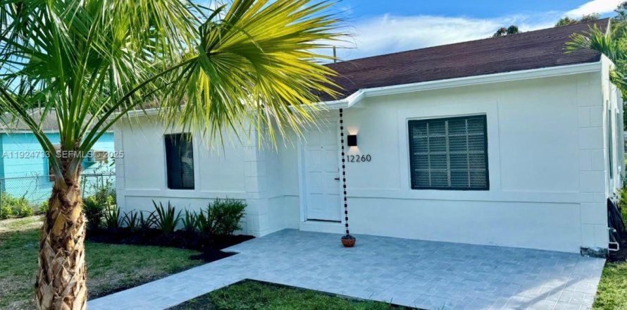 Villa ou maison à North Miami, Floride 2 chambres, 83.15 m2 № 1983068