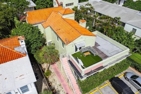Купить коммерческую недвижимость в Майами-Бич, Флорида № 2035008 - фото 2