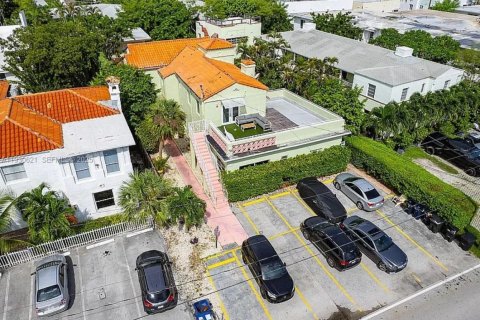 Коммерческая недвижимость в Майами-Бич, Флорида № 2035008