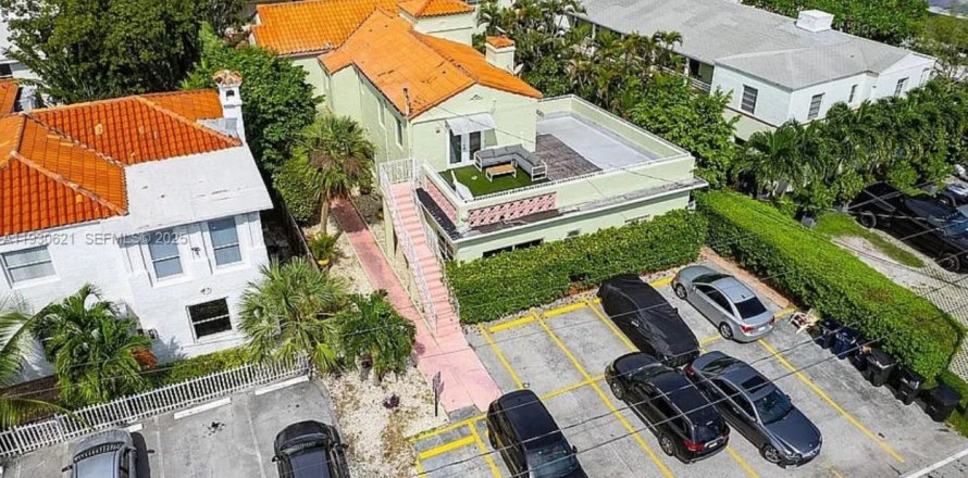 Коммерческая недвижимость в Майами-Бич, Флорида № 2035008