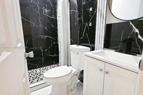 Купить коммерческую недвижимость в Майами-Бич, Флорида № 2035008 - фото 20