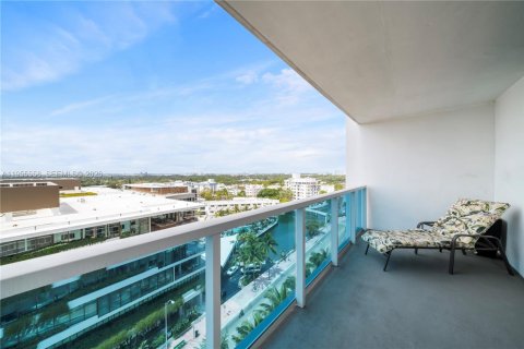 Condo in Miami Beach, Florida  № 2010275 - photo 10