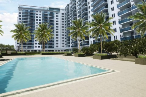 Condo in Miami Beach, Florida  № 2010275 - photo 28