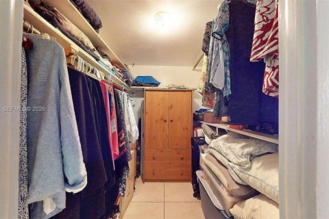 Condominio en venta en Hallandale Beach, Florida, 1 dormitorio, 80.82 m2 № 2004440 - foto 30