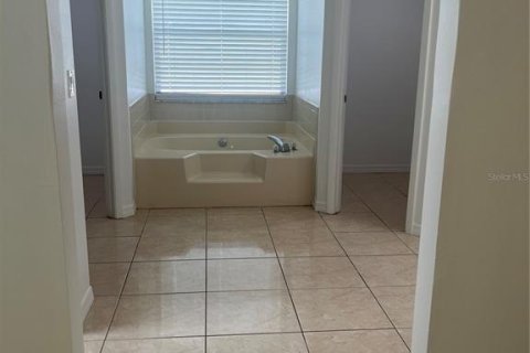 Casa en venta en Kissimmee, Florida, 4 dormitorios, 175.49 m2 № 1895056 - foto 14