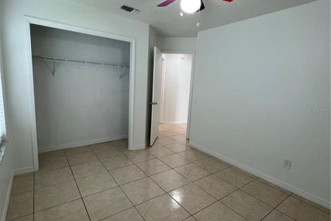Casa en venta en Kissimmee, Florida, 4 dormitorios, 175.49 m2 № 1895056 - foto 17