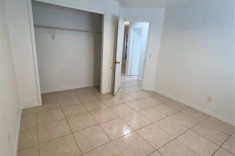 Casa en venta en Kissimmee, Florida, 4 dormitorios, 175.49 m2 № 1895056 - foto 19