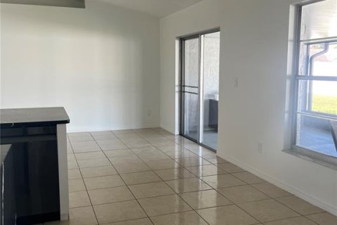Casa en venta en Kissimmee, Florida, 4 dormitorios, 175.49 m2 № 1895056 - foto 12