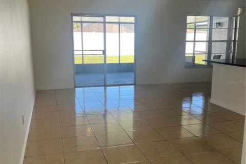 Casa en venta en Kissimmee, Florida, 4 dormitorios, 175.49 m2 № 1895056 - foto 6