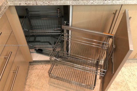 Купить кондоминиум в Майами, Флорида 2 спальни, 123.19м2, № 1951877 - фото 12