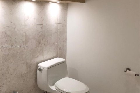 Купить кондоминиум в Майами, Флорида 2 спальни, 123.19м2, № 1951877 - фото 26