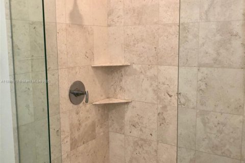 Купить кондоминиум в Майами, Флорида 2 спальни, 123.19м2, № 1951877 - фото 30