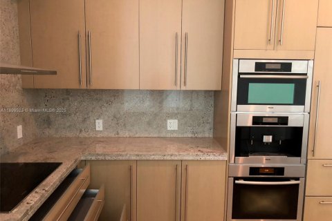 Купить кондоминиум в Майами, Флорида 2 спальни, 123.19м2, № 1951877 - фото 10