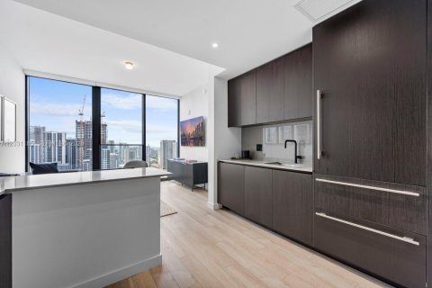 Condominio en venta en Miami, Florida, 1 dormitorio, 57.32 m2 № 2253067 - foto 12