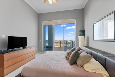 Condo in Tampa, Florida, 3 bedrooms  № 1805793 - photo 23