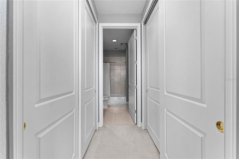 Condo in Tampa, Florida, 3 bedrooms  № 1805793 - photo 25