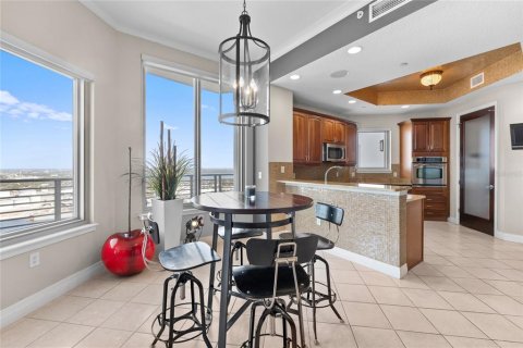 Condo in Tampa, Florida, 3 bedrooms  № 1805793 - photo 12