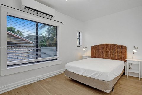 Villa ou maison à louer à Hollywood, Floride: 47.84 m2 № 1987335 - photo 12