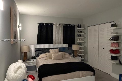 Condo in Miami, Florida, 2 bedrooms № 2076272 - photo 20
