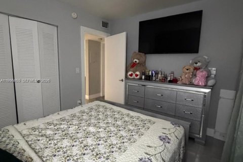 Condo in Miami, Florida, 2 bedrooms № 2076272 - photo 21
