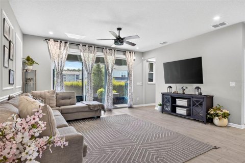 Townhouse in Lutz, Florida 3 bedrooms, 207.17 sq.m. № 2299944 - photo 14