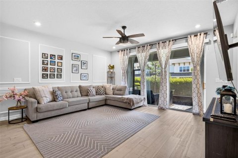 Townhouse in Lutz, Florida 3 bedrooms, 207.17 sq.m. № 2299944 - photo 18